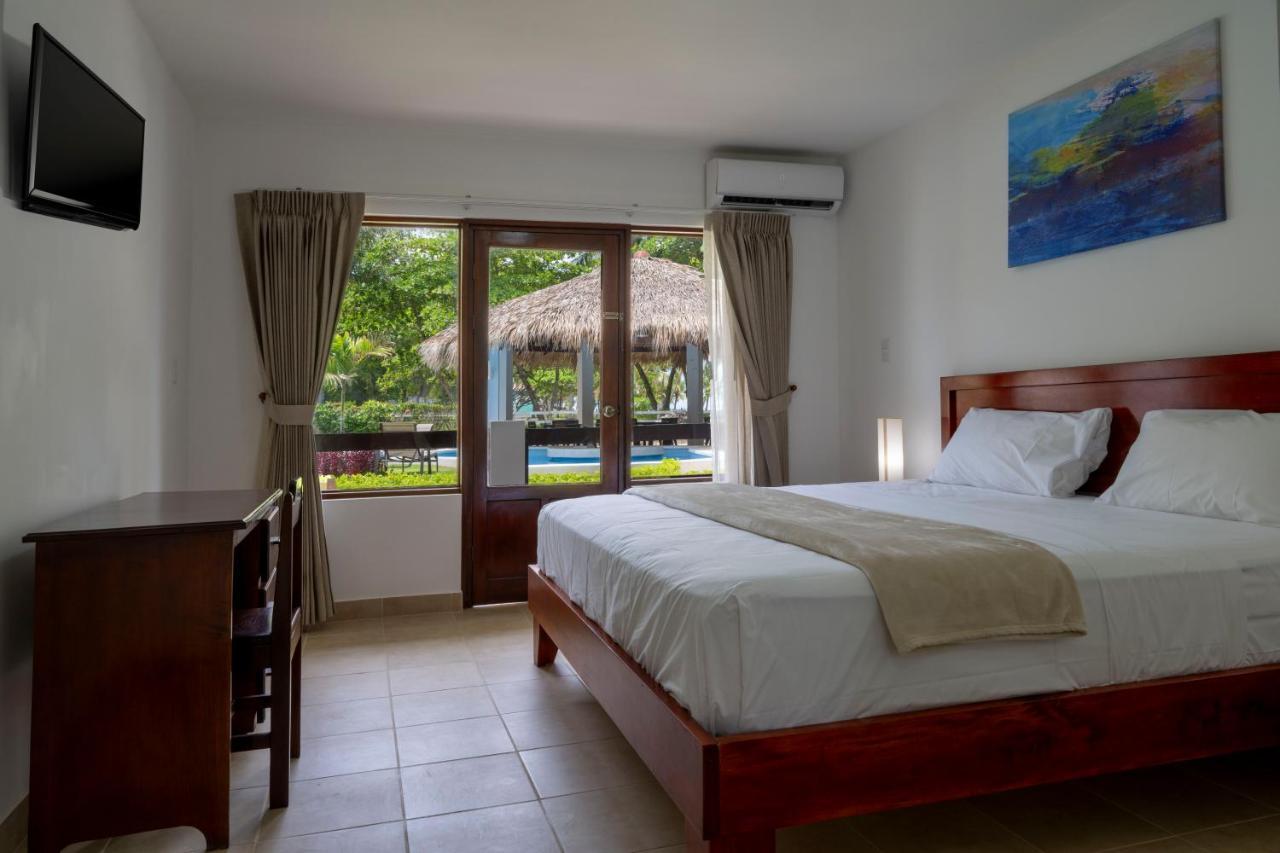 Standard Room Plus 1 King Bed