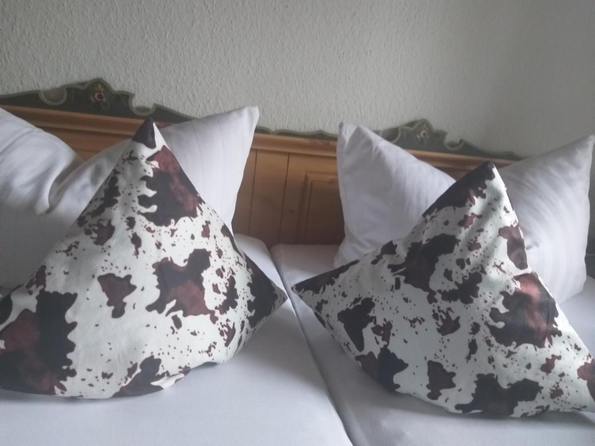Doppelzimmer mit Balkon (2 Erwachsene + 1 Kind)