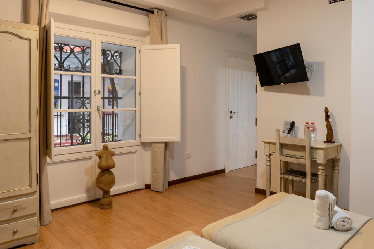 Economy Double Room Private Bathroom
