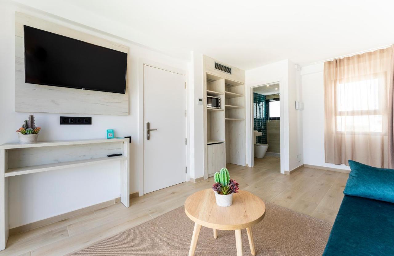 Double Room,1556259805:JPEG