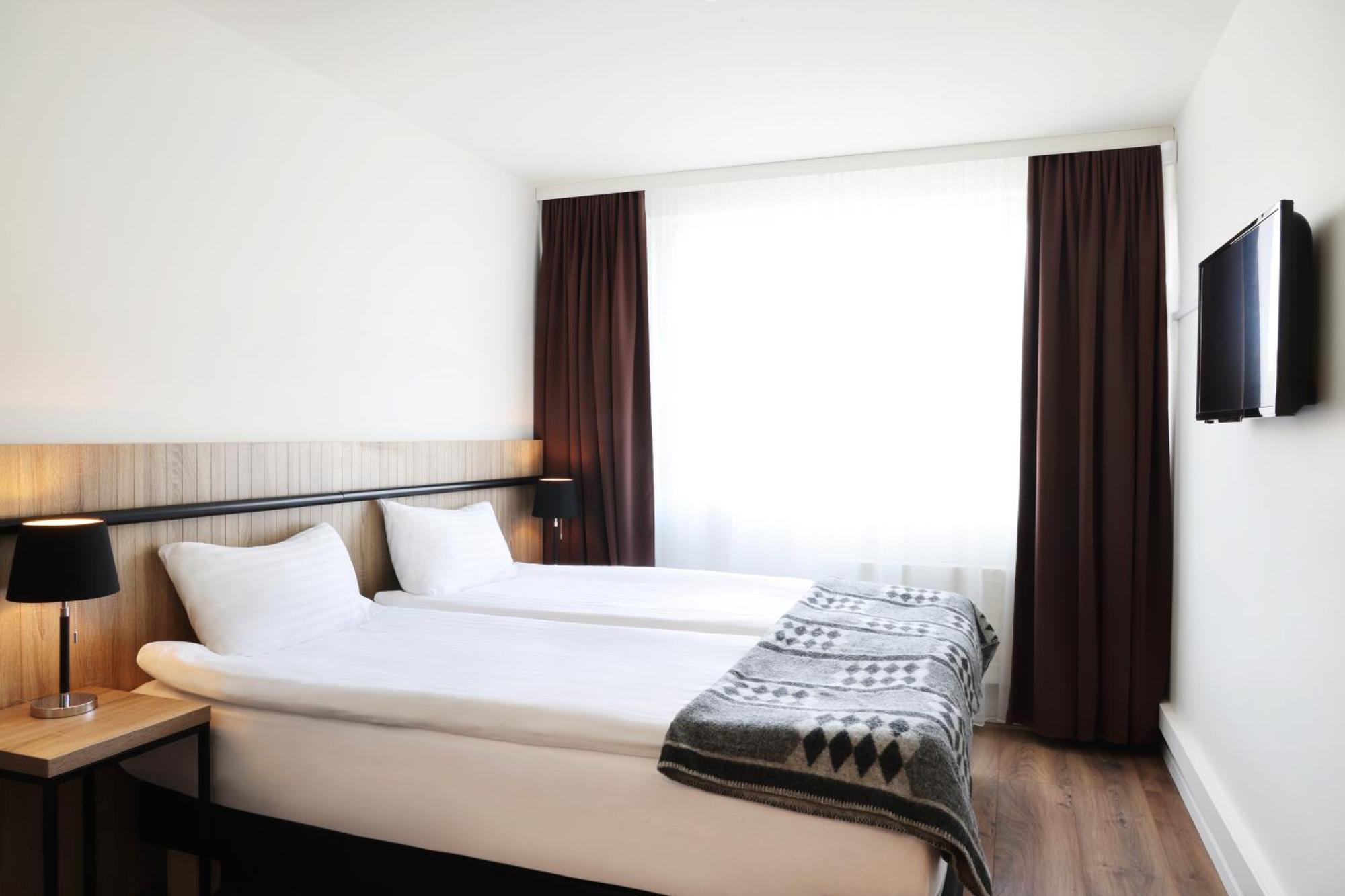 Tweepersoonskamer met 2 Aparte Bedden