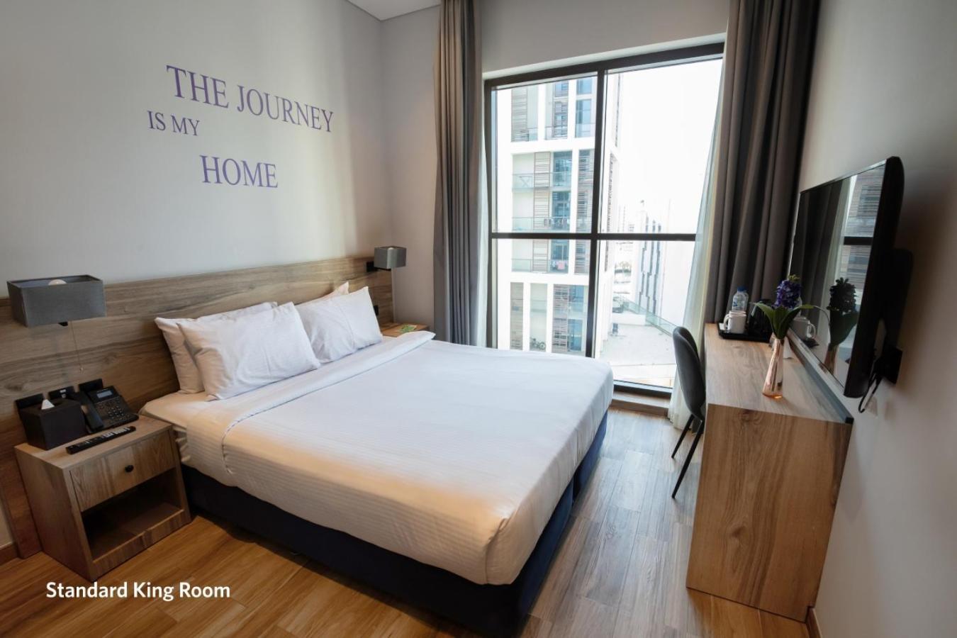 Standard King Room (includes 15% off F&B)