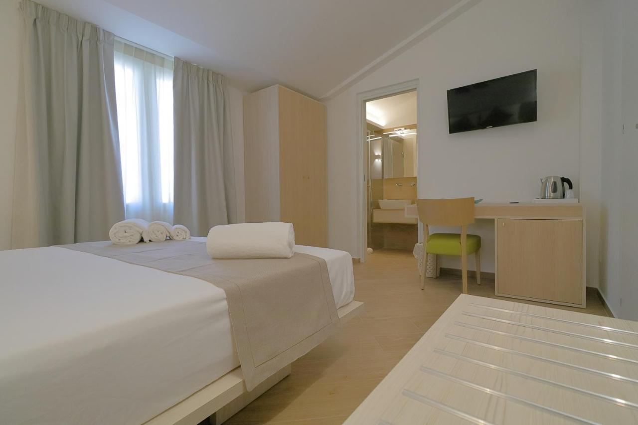 Double Room Private Bathroom