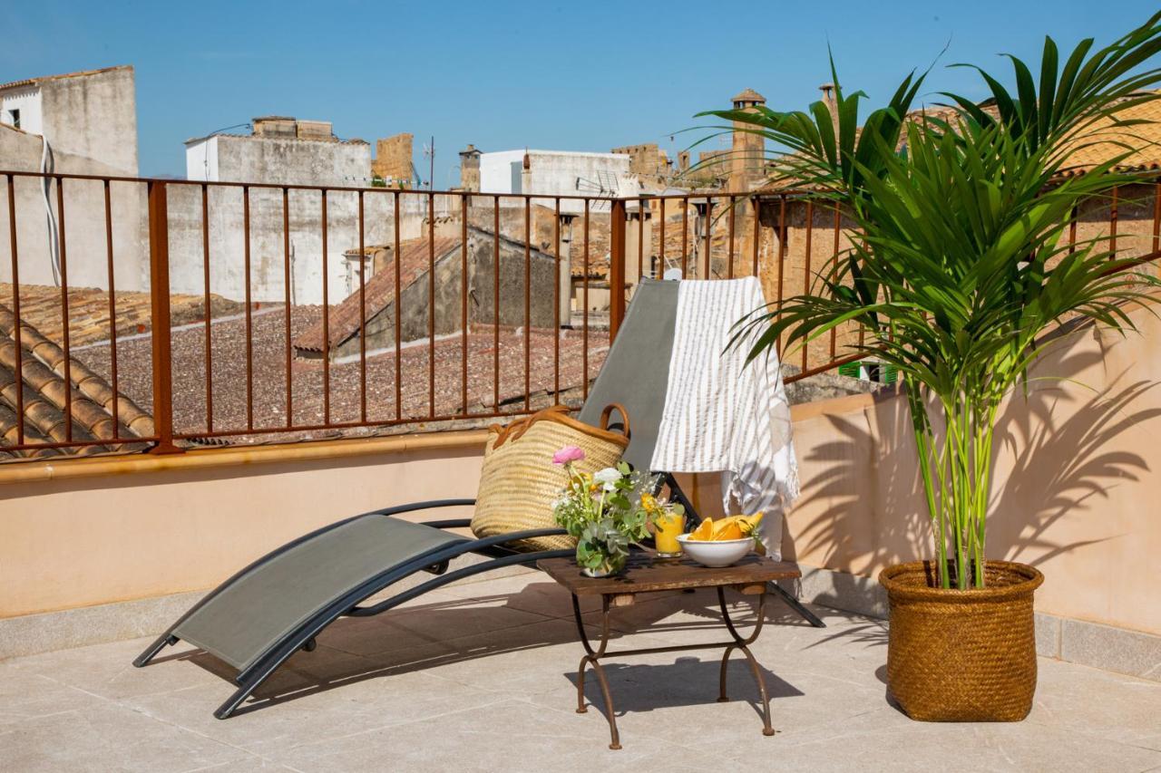 Deluxe Double Room with Balcony,1465870610:JPEG