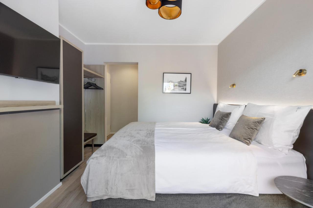 Basic Double Room,1470183026:JPEG