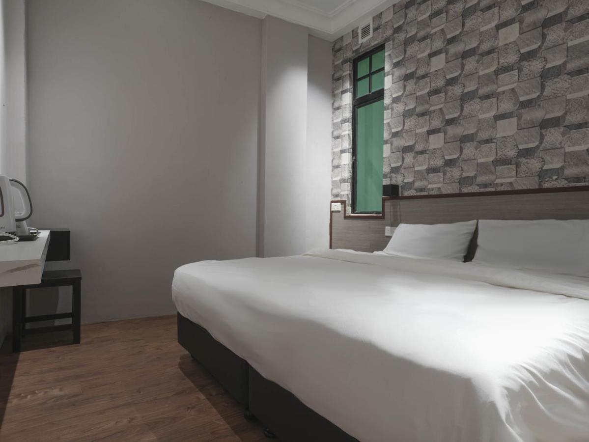 Large Double Room (No View)