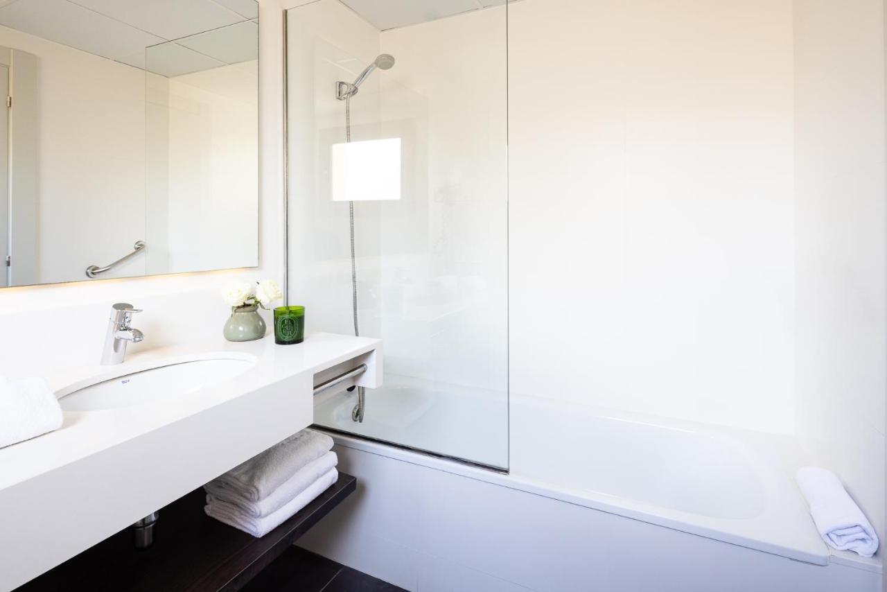 Small Double Room,1772884057:JPEG