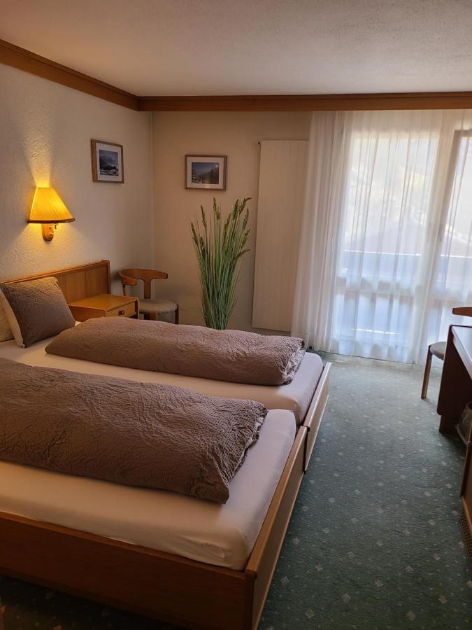 Habitación Doble Superior con vistas a la montaña Eiger y balcón