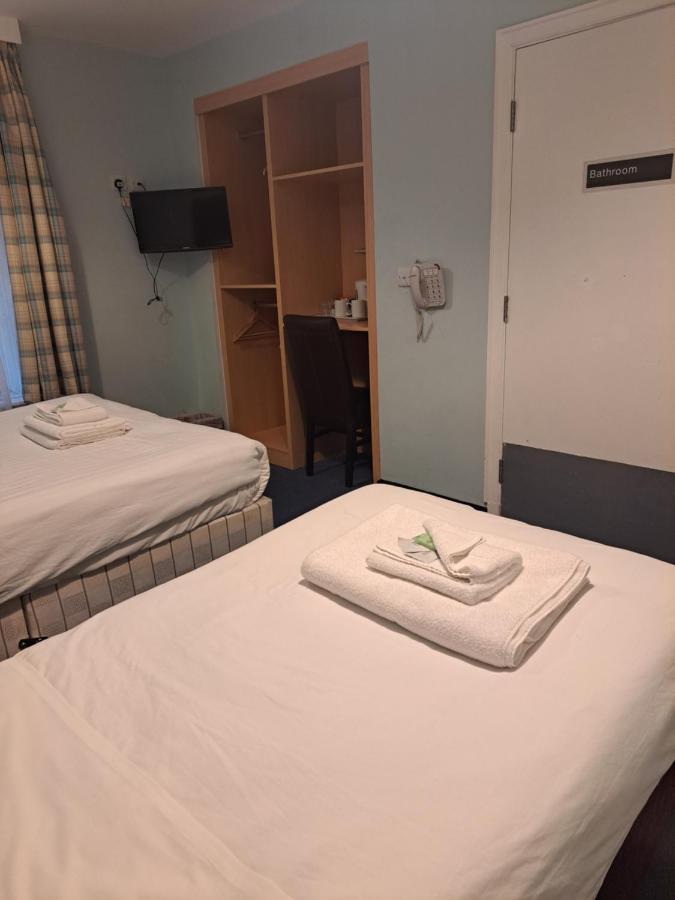 Chambre Lits Jumeaux pour Personnes à Mobilité Réduite