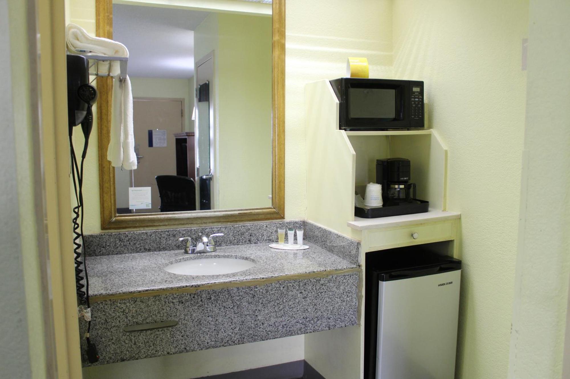 Double Room Two Double Beds Non-Smoking