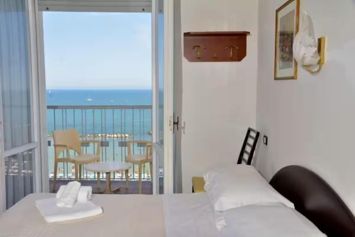 Deluxe Double or Twin Room Sea View