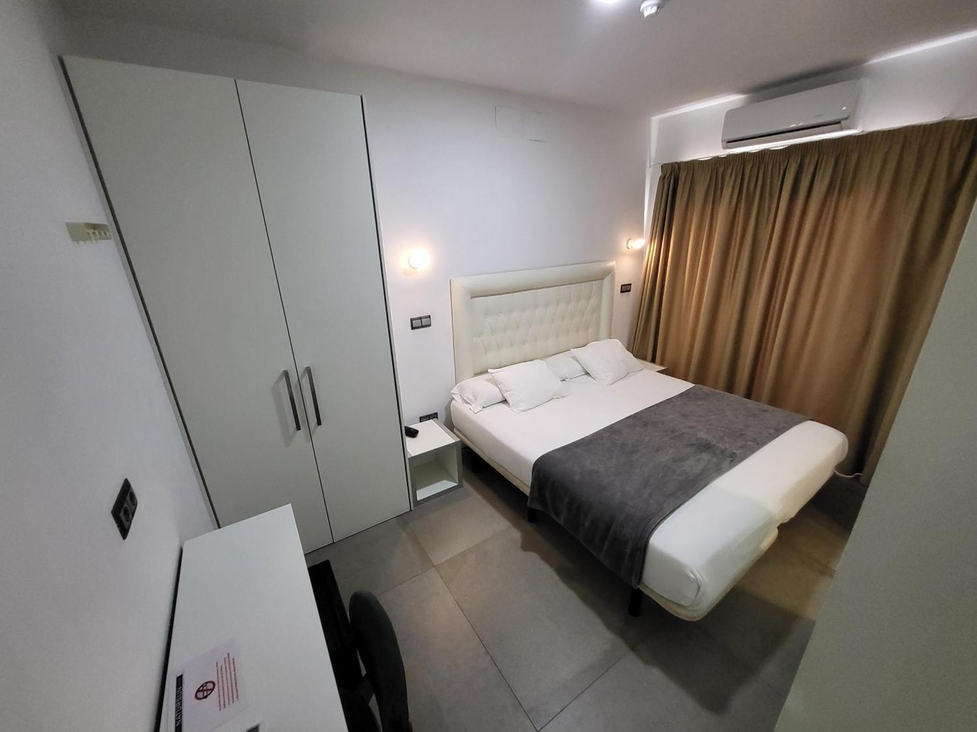 Tweepersoonskamer met 1 Tweepersoonsbed of 2 Gescheiden Bedden, Uitzicht op Zee en een Terras