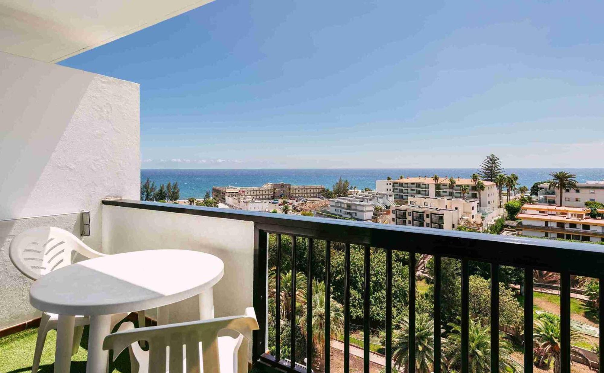 Studio mit Balkon und Meerblick.