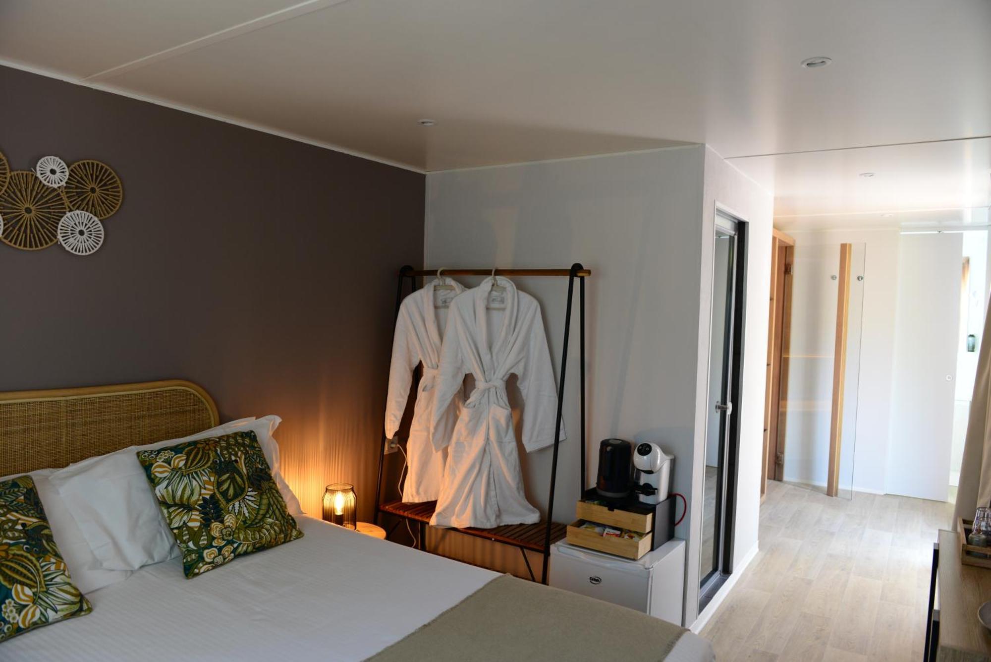 Kamer met Queensize Bed en Bubbelbad