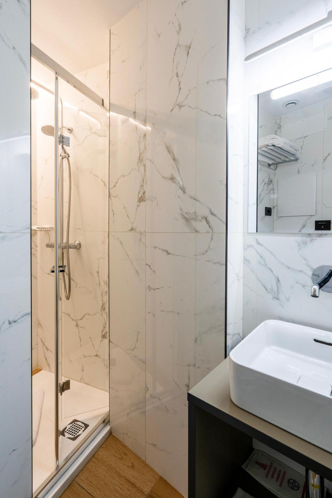Habitación Doble con baño privado externo - 1 o 2 camas