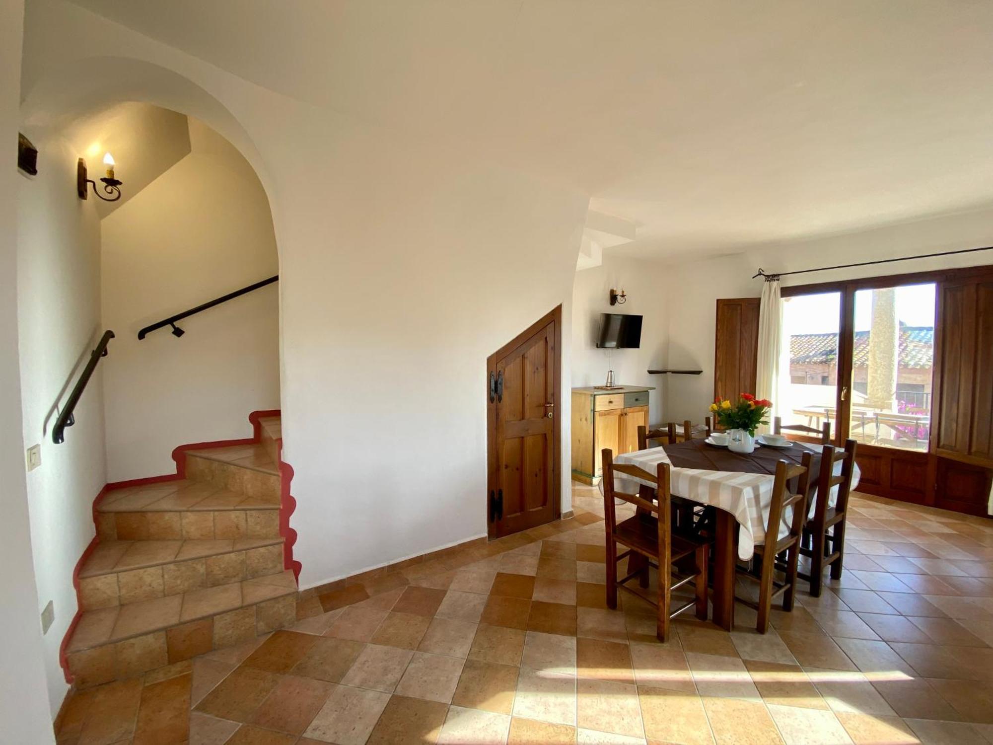 Superior Two-Bedroom Apartment Split Level