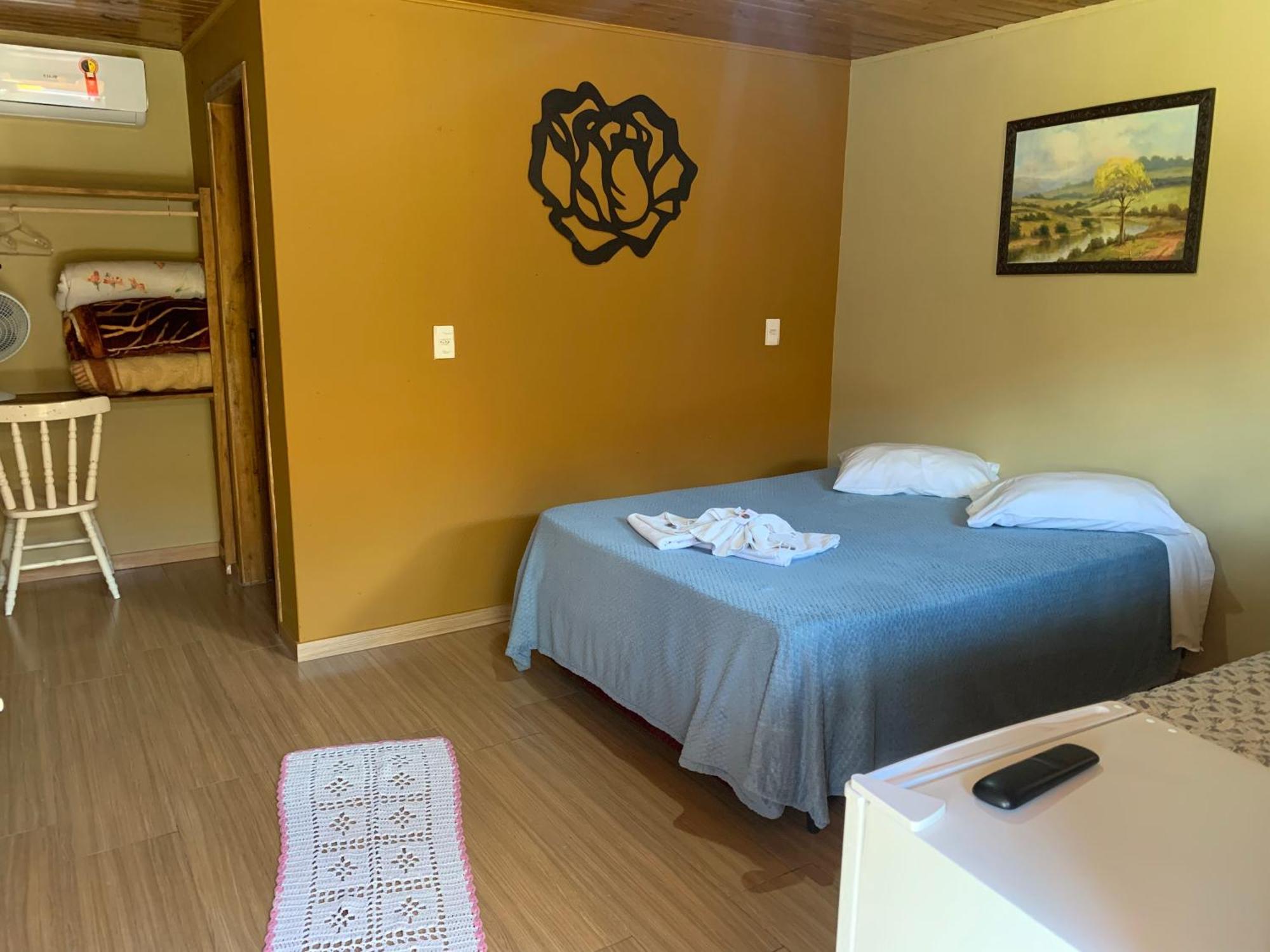 Double Twin Room,1538541121:JPEG