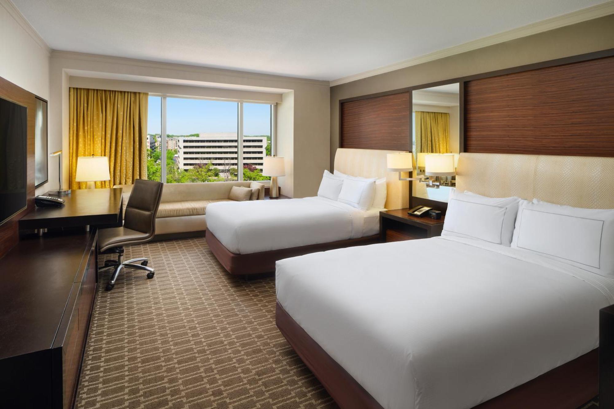 2 Double Beds Tech Floor Non-Smoking
