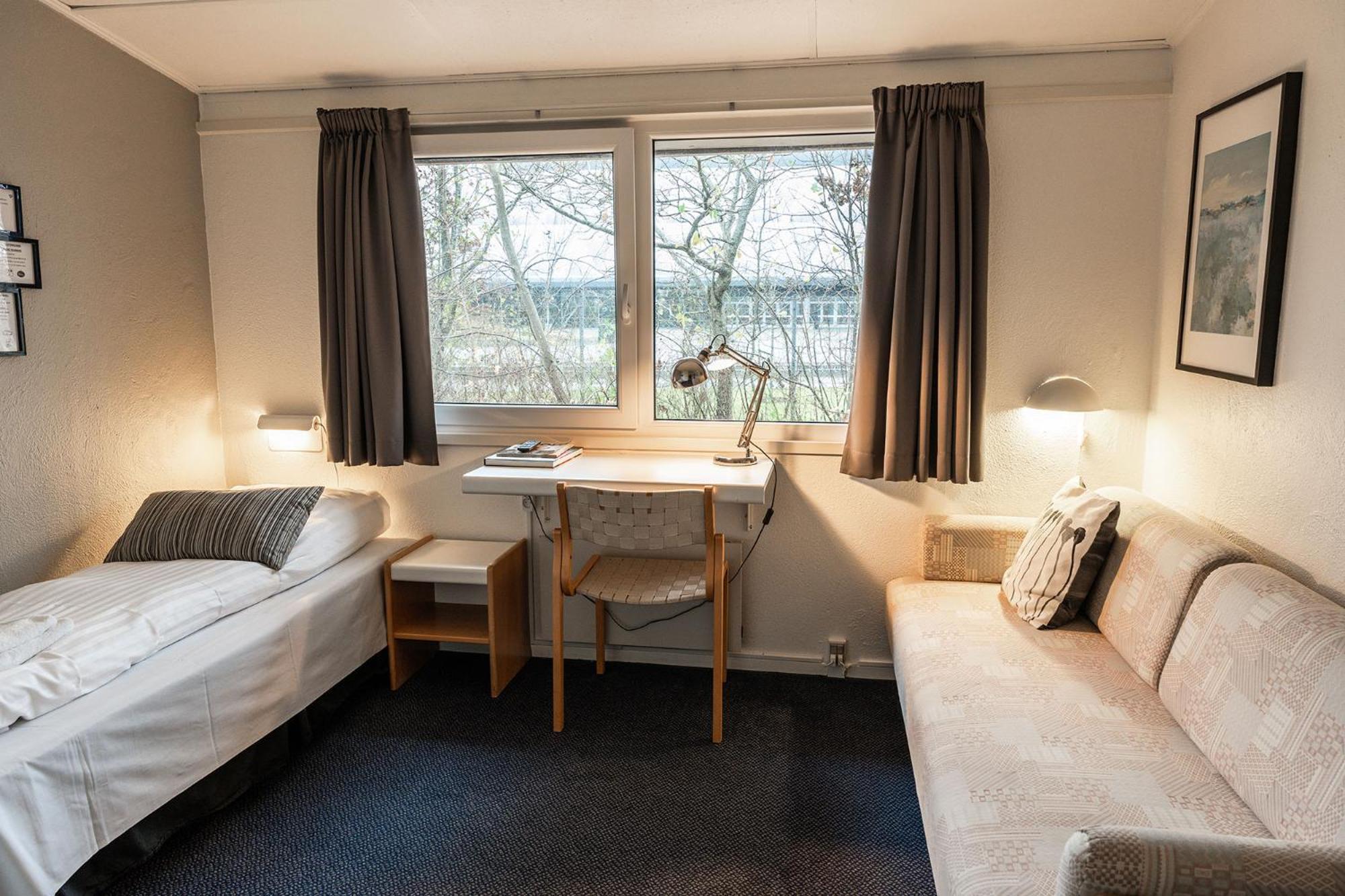 Tweepersoonskamer met 2 Aparte Bedden
