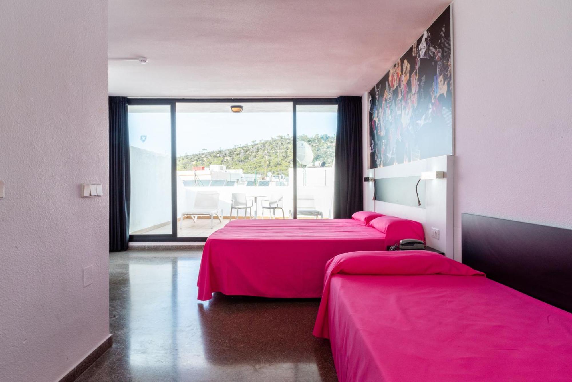 Rocks Room Terrace