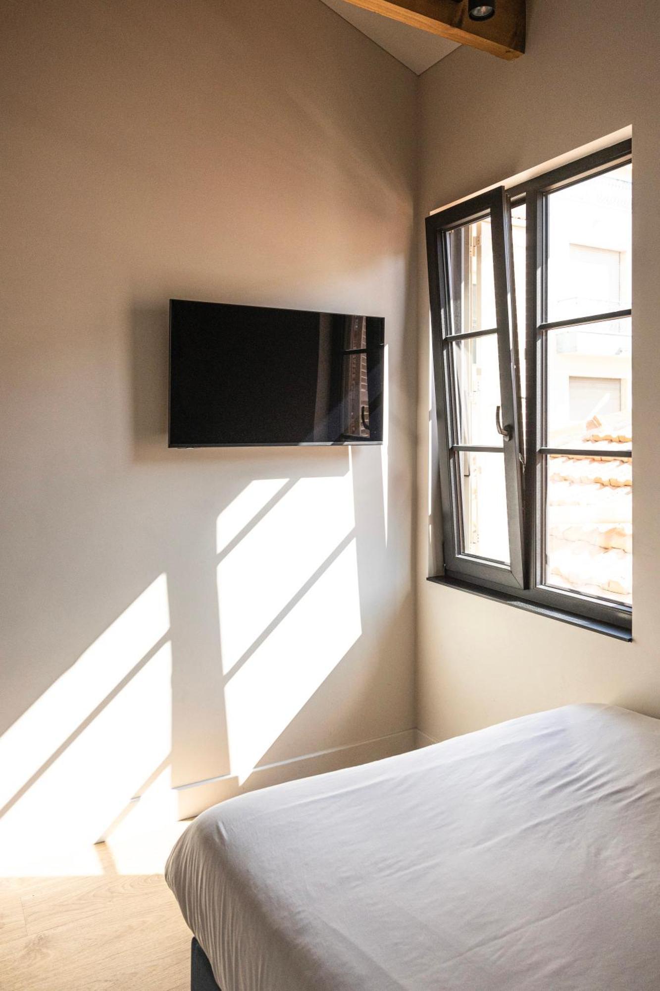 Double Room Private Bathroom
