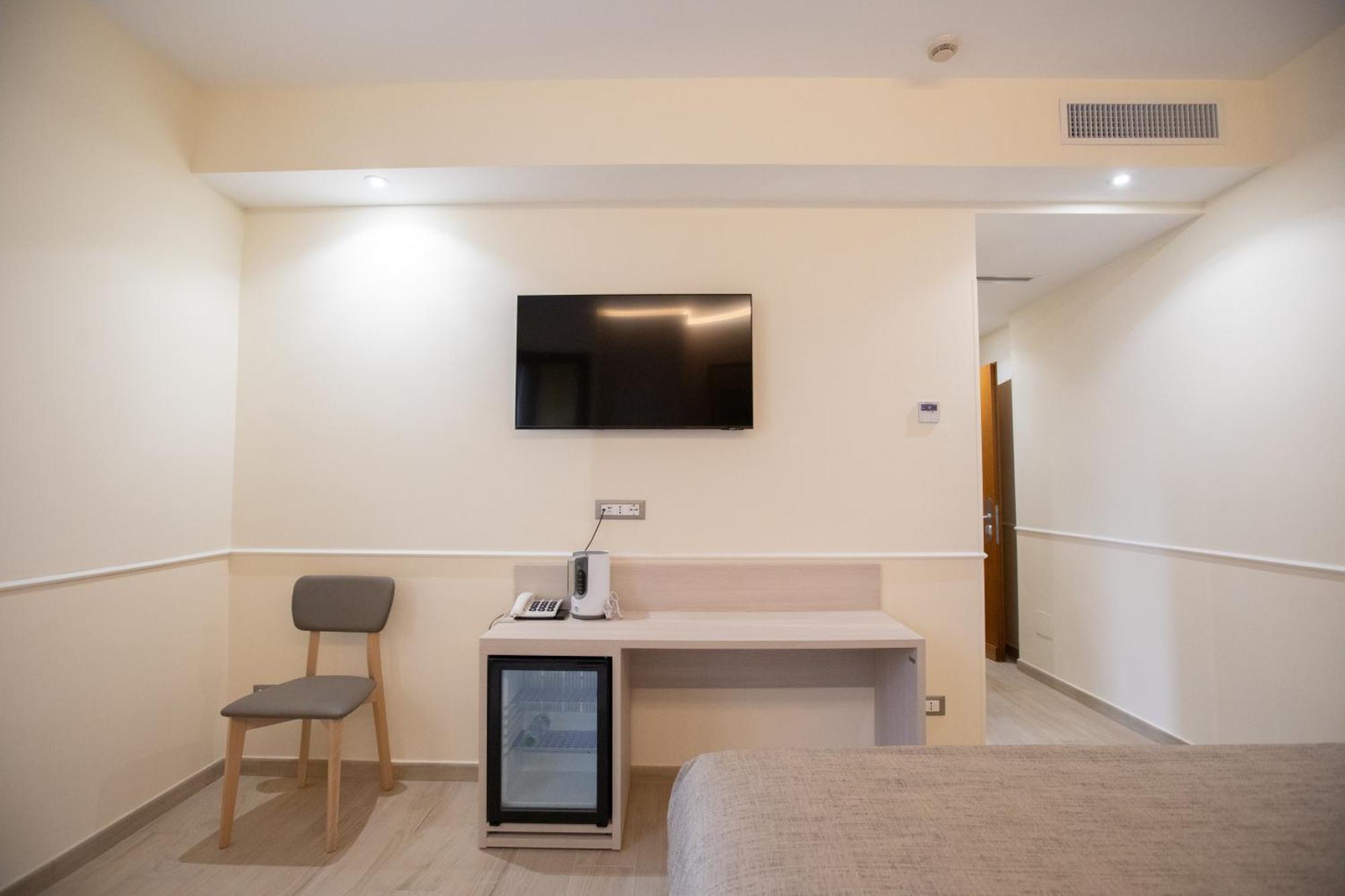 Superior Double or Twin Room with Terrace,1542643639:JPEG