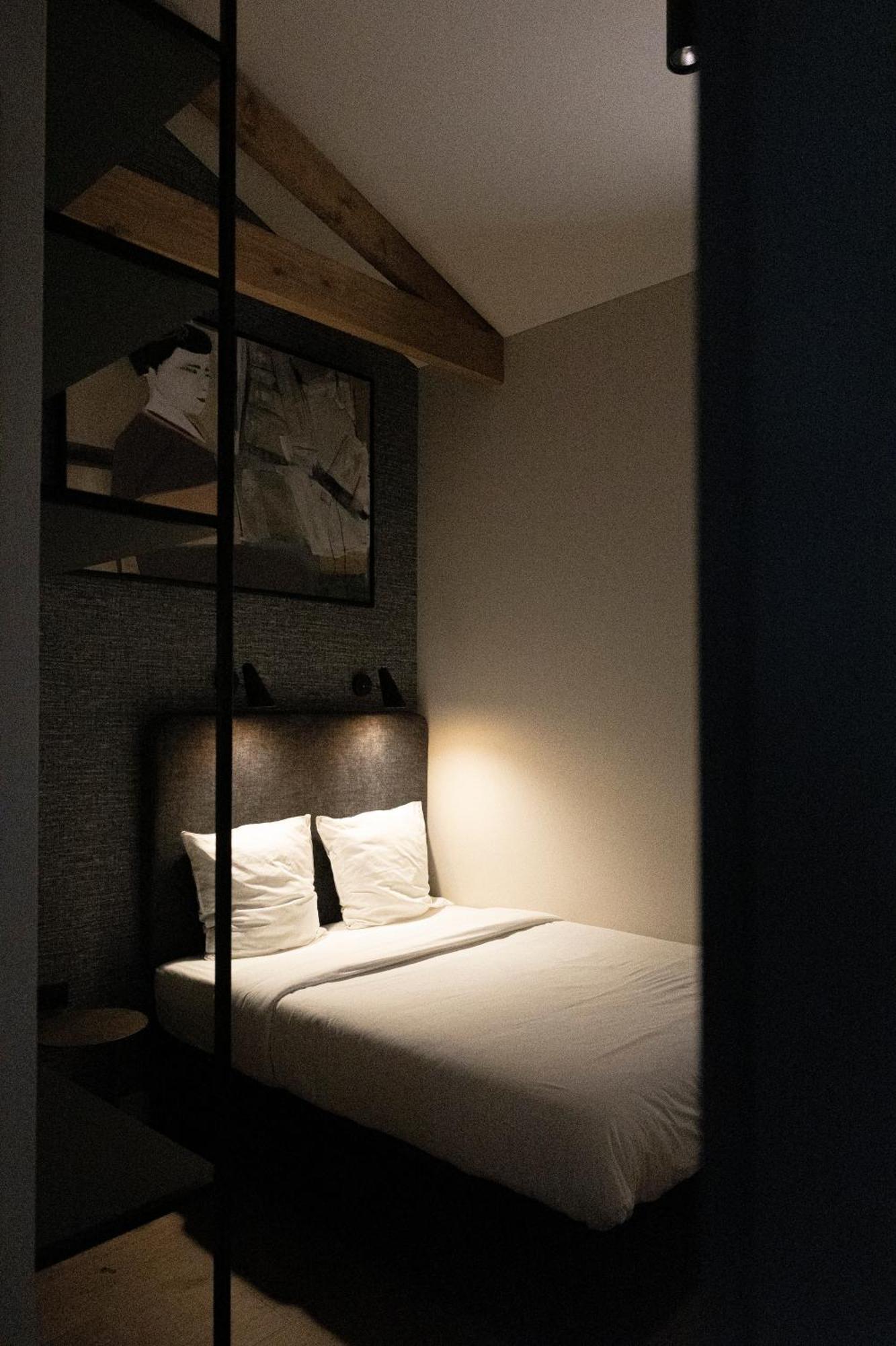 Double Room Private Bathroom