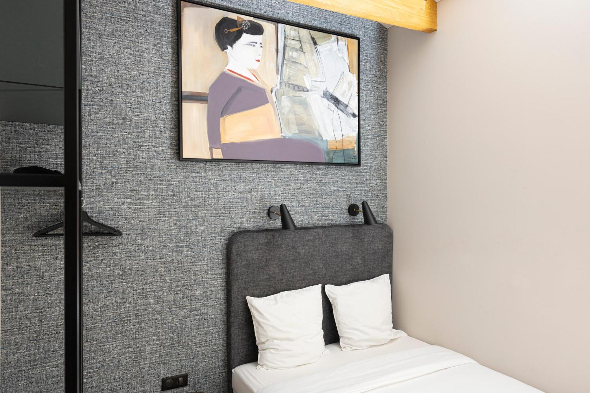 Double Room Private Bathroom
