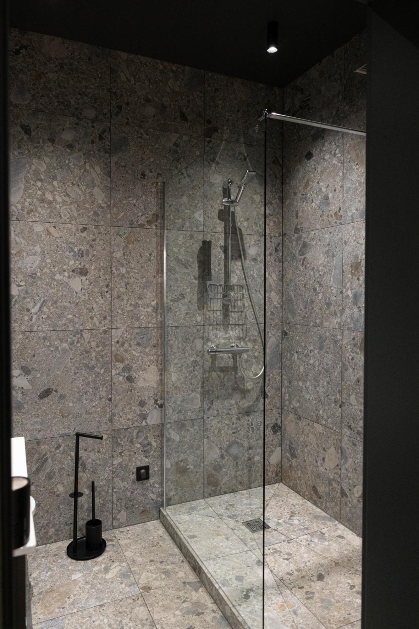 Family Room Private Bathroom