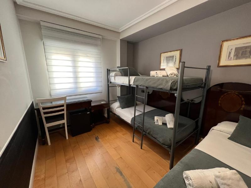 Economy Triple Room