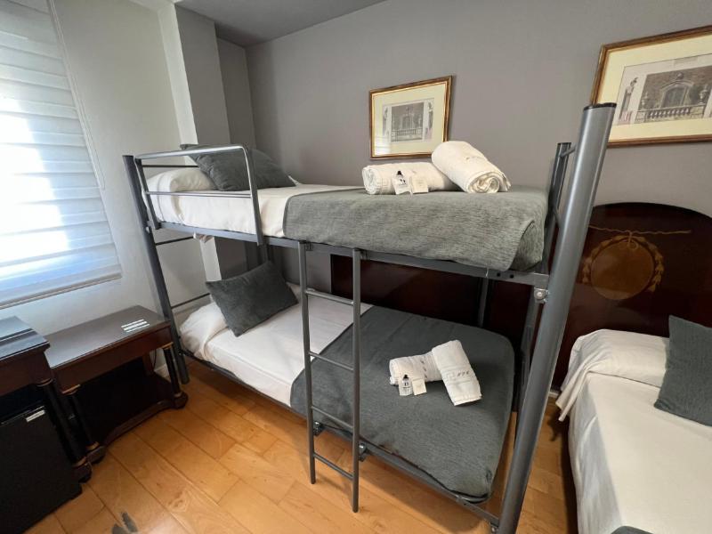 Economy Triple Room