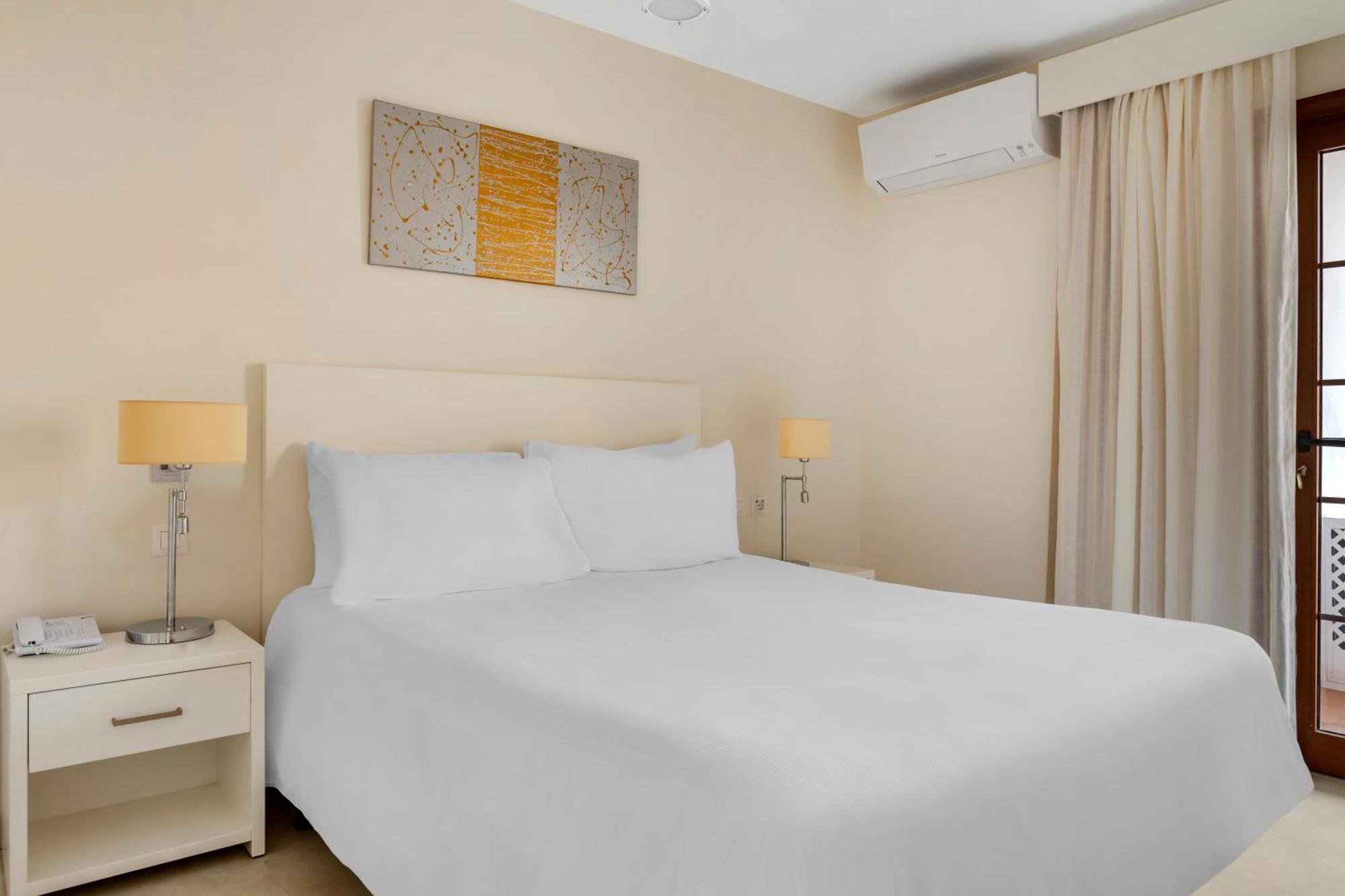 One-Bedroom Apartment,1546749556:JPEG