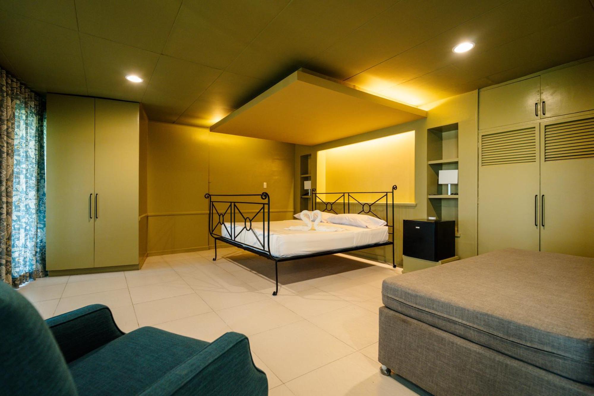 Superior Family Room