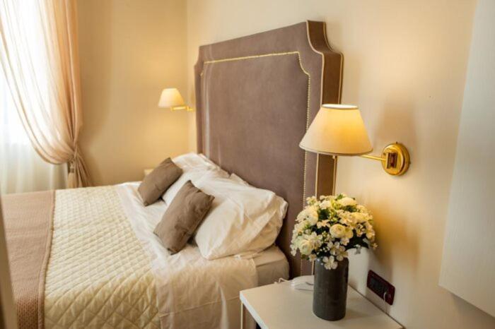 Double or Twin Room with Side Sea View