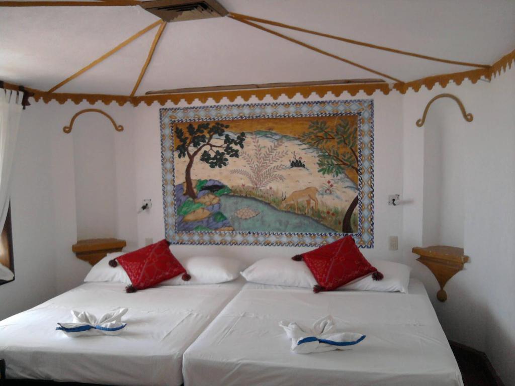Master Suite with Private Pool,22122756:JPEG