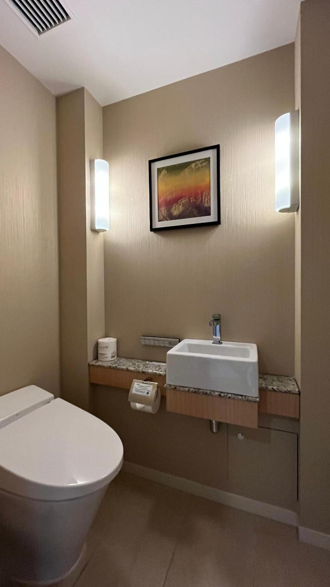 Deluxe Twin Room - Non-Smoking