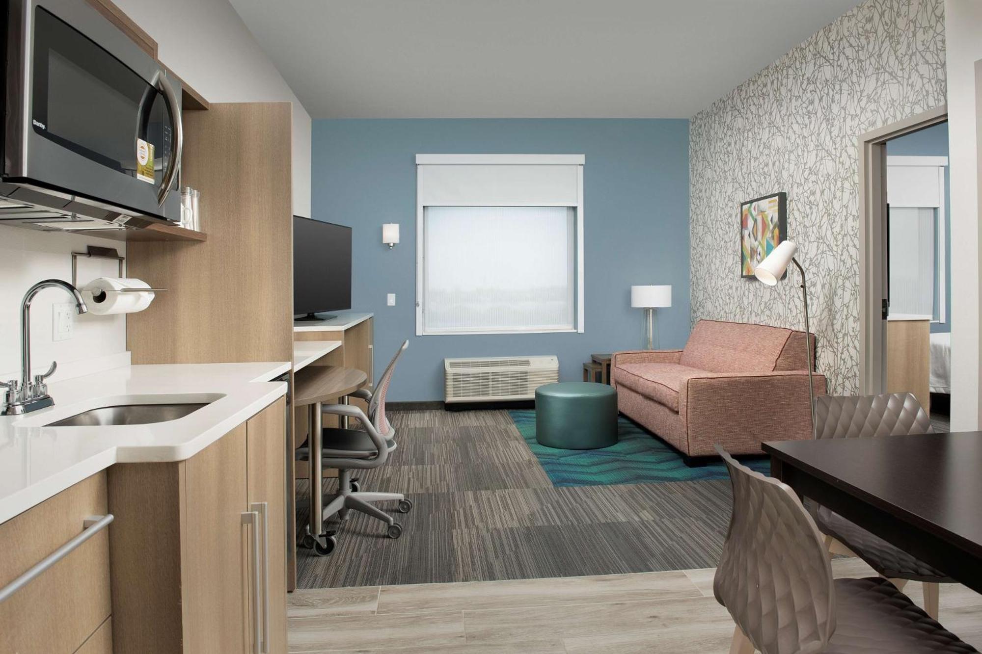 One-Bedroom King Suite Non-Smoking
