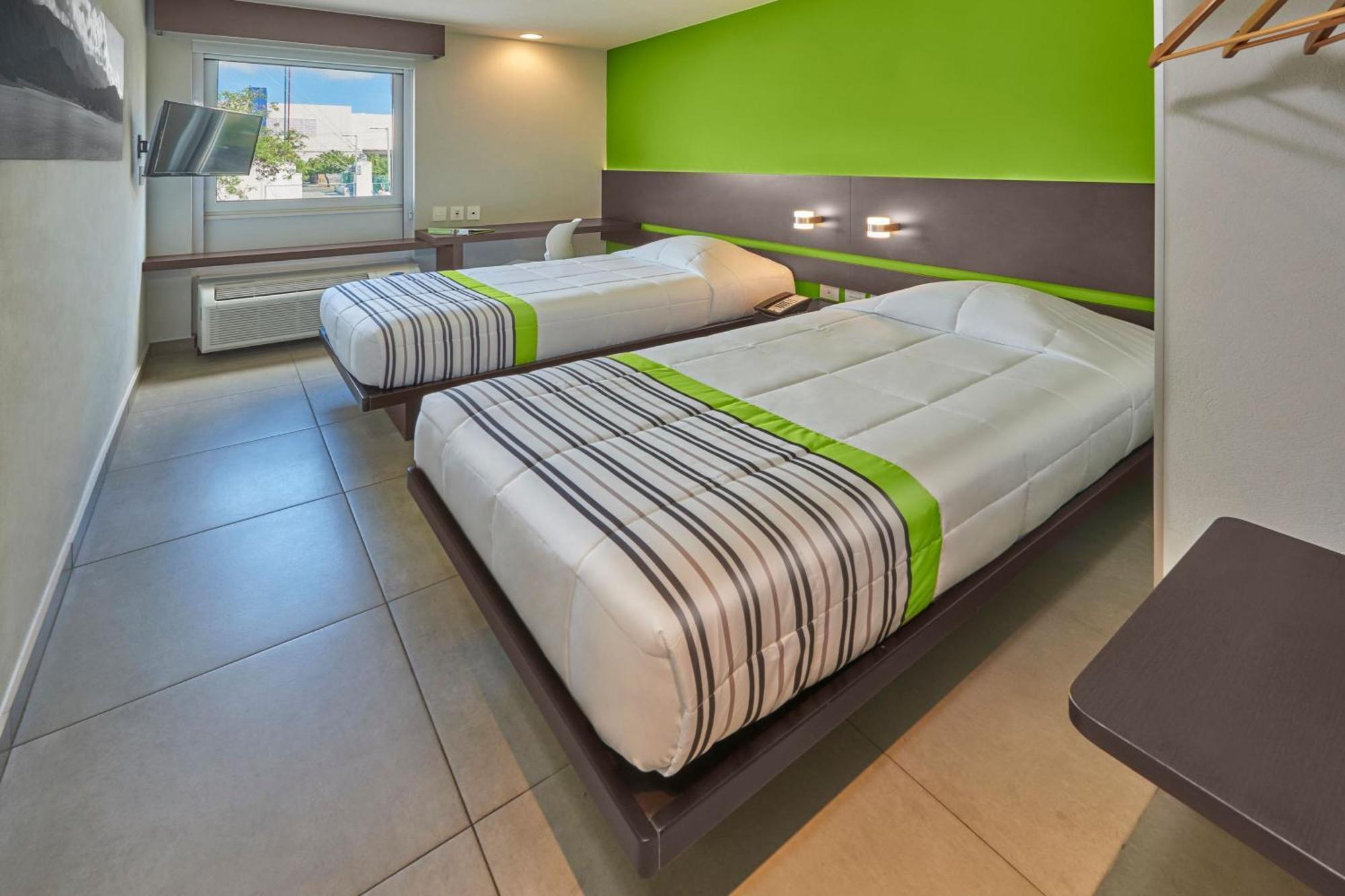 Twin Room,1532119648:JPEG