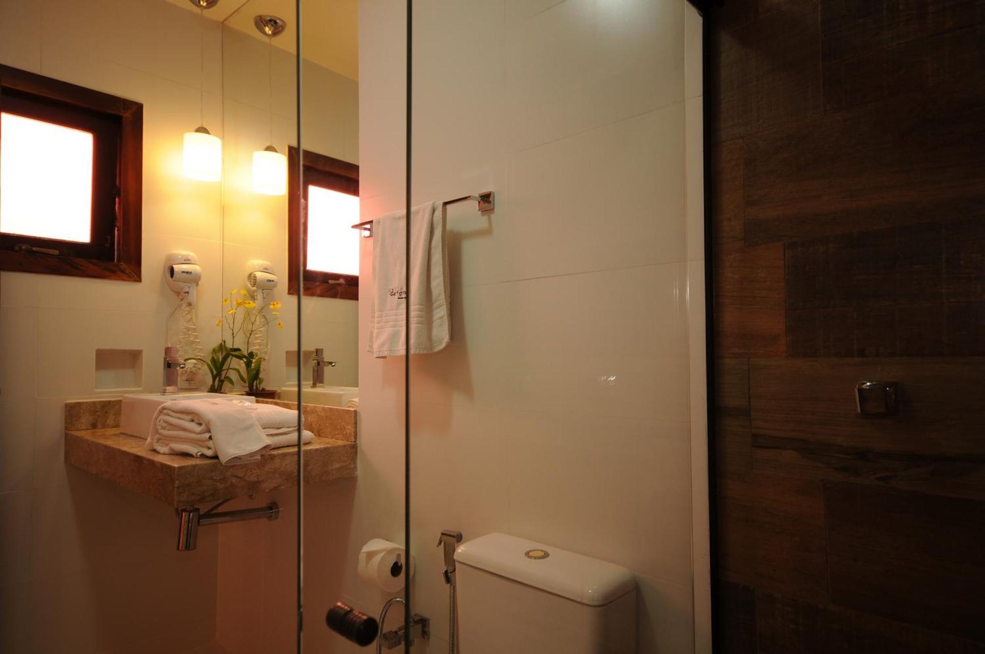 Standard Triple Room,1585475097:JPEG