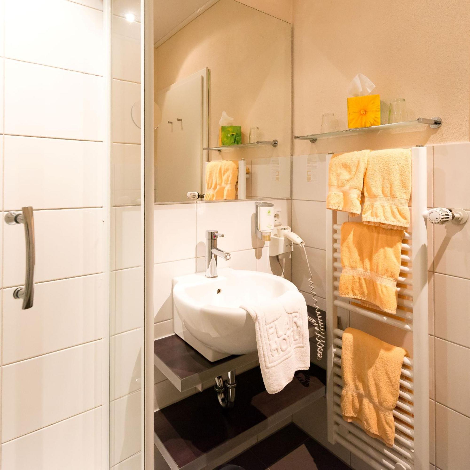 Single Room,1601678733:JPEG