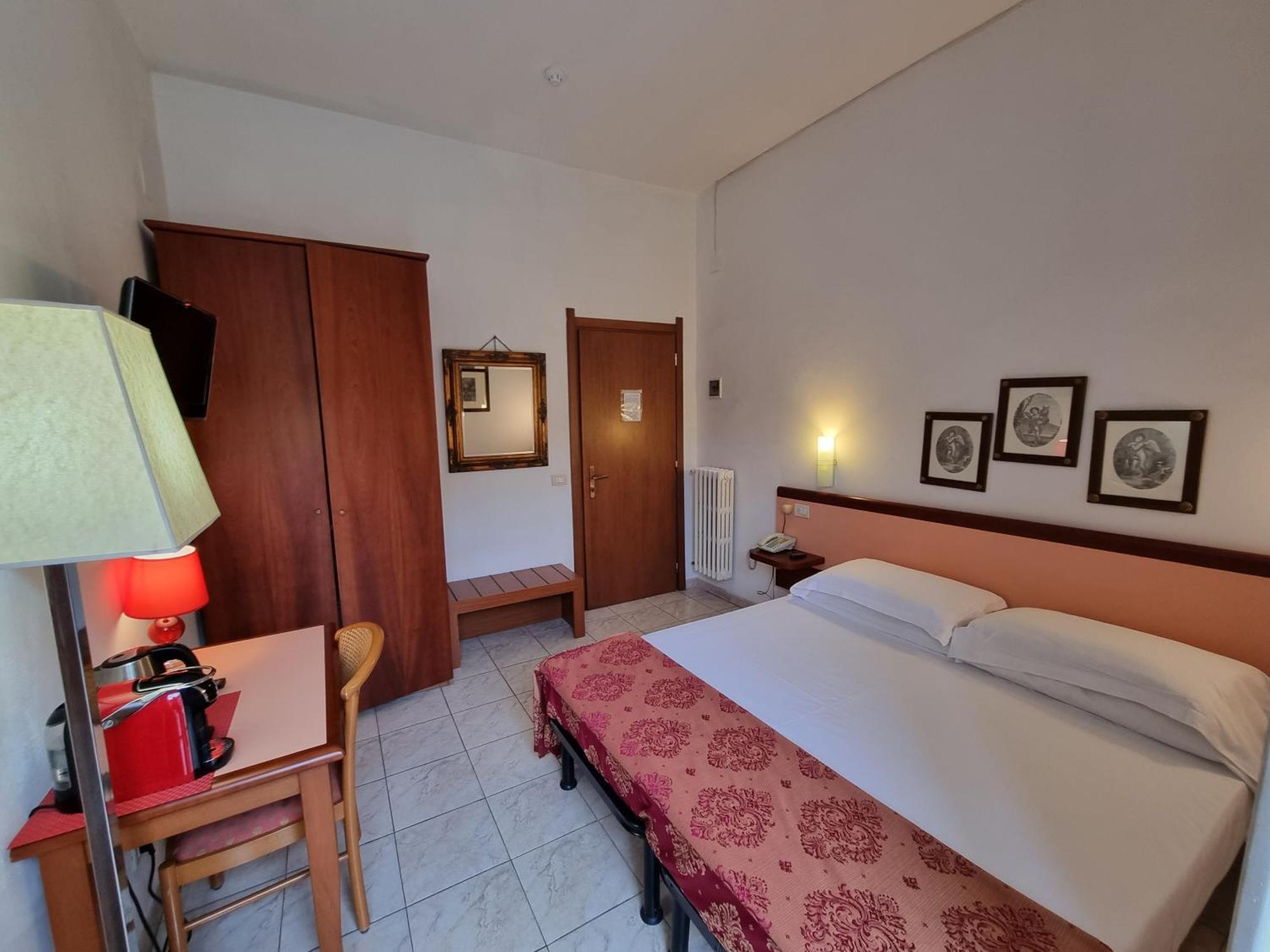 Double or Twin Room with Terrace