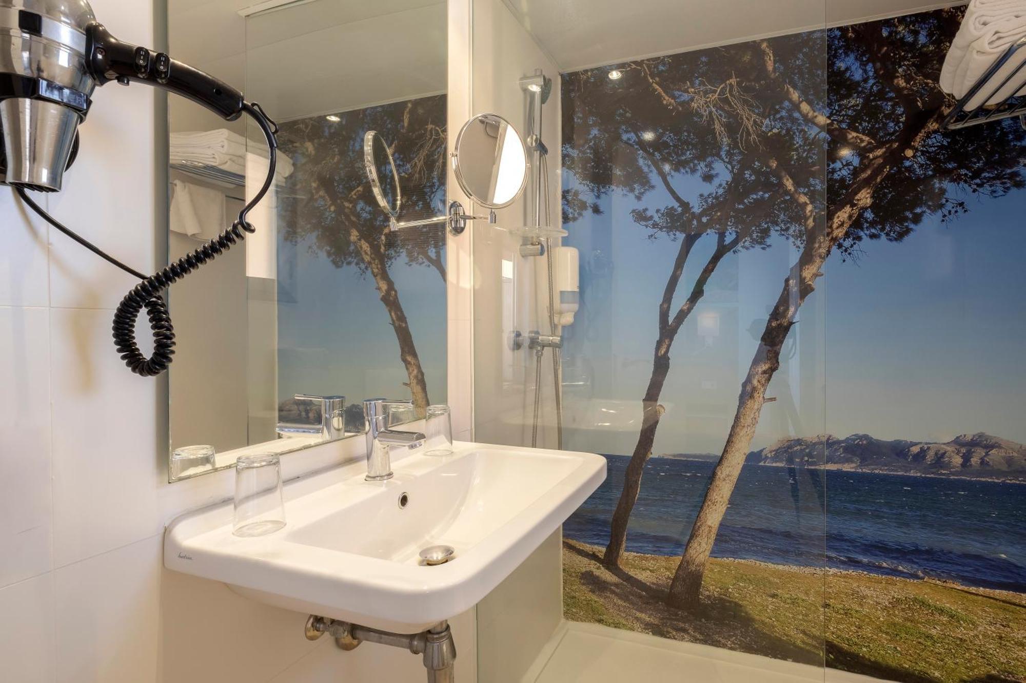 Twin Room Side Sea View
