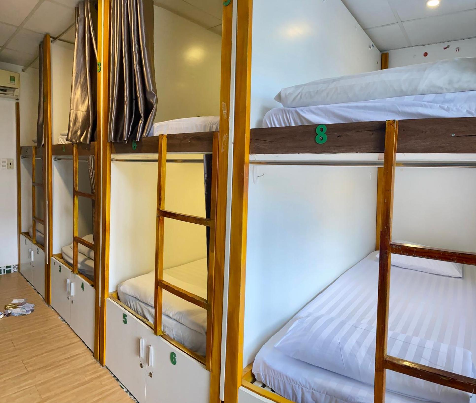 Bunk Bed in Mixed Dormitory Room