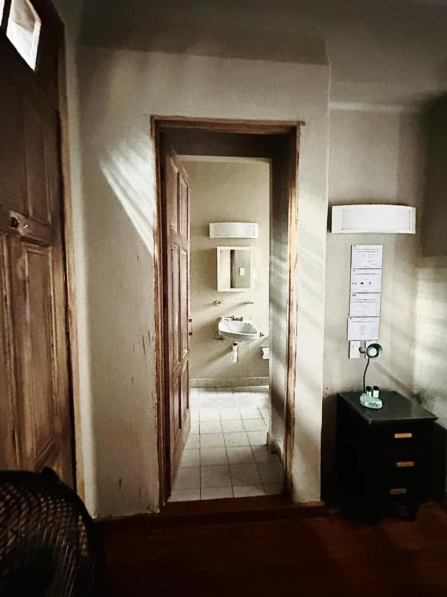 Camera Matrimoniale/Doppia con Letti Singoli con Bagno Privato