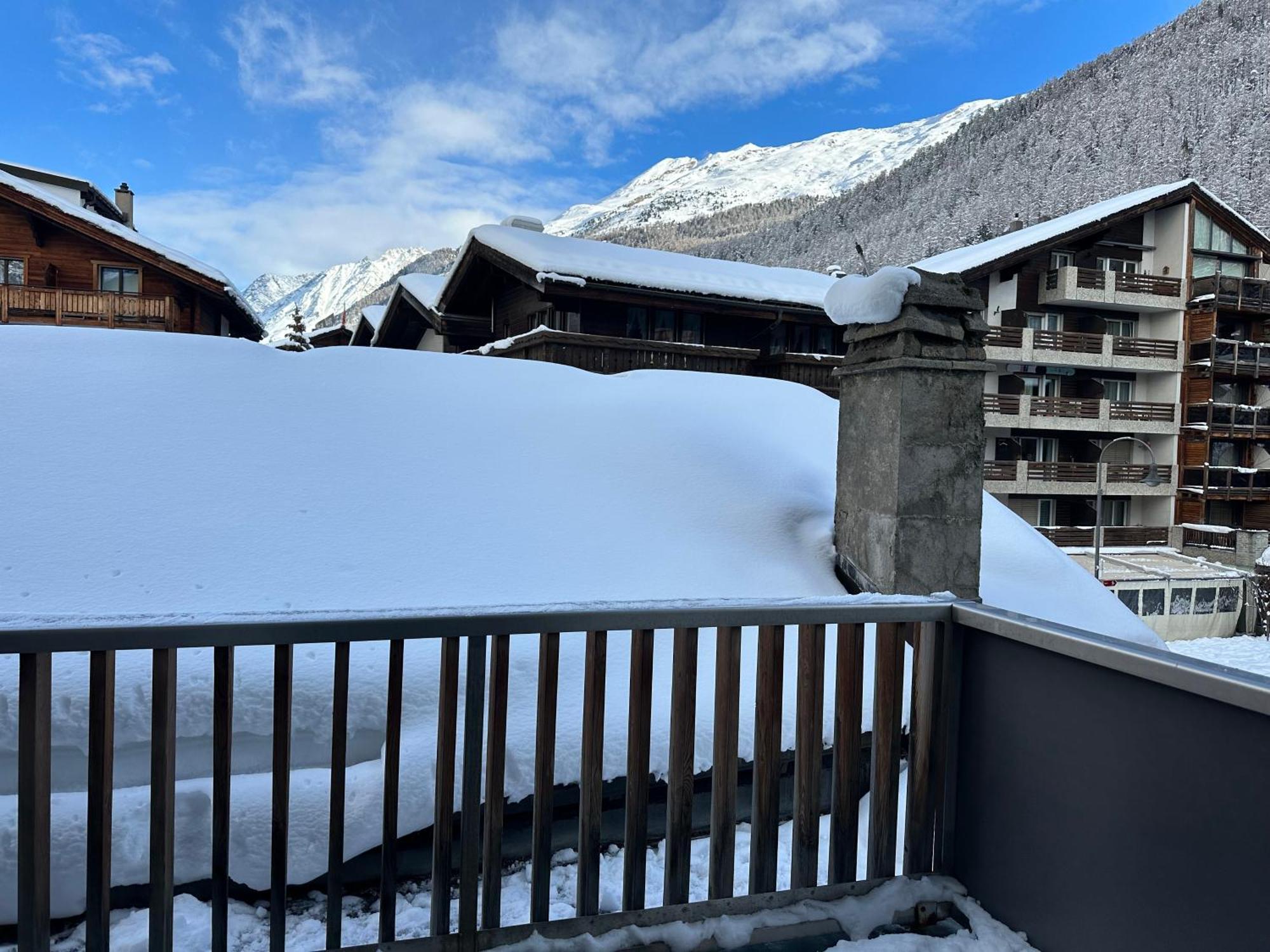 Single Room with Mountain View