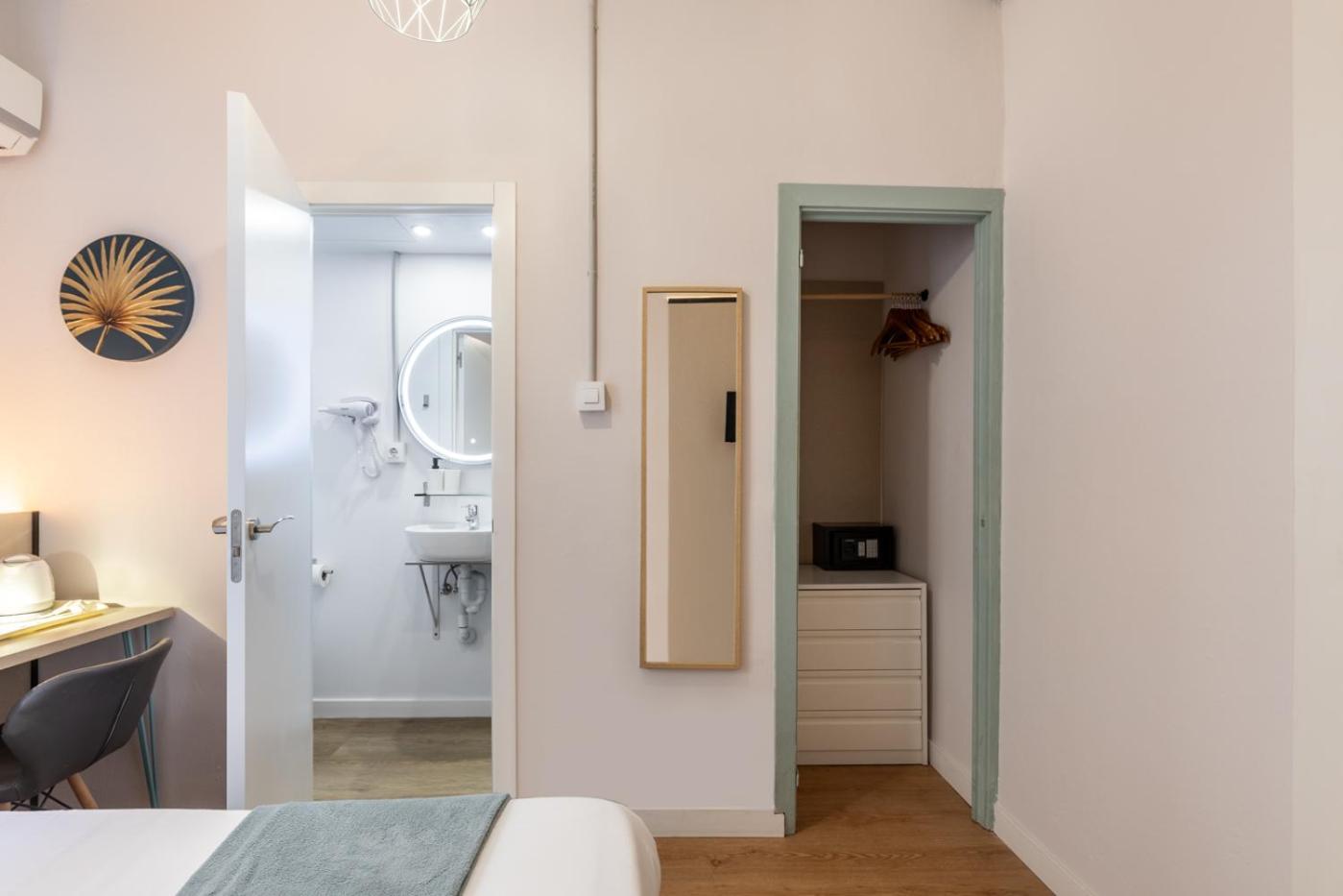Single Room,1566952289:JPEG