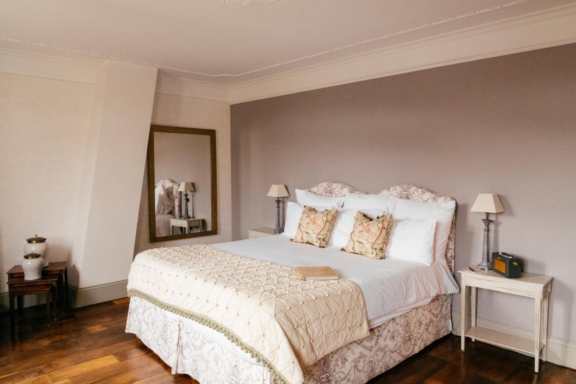 Doppelzimmer mit Gartenblick