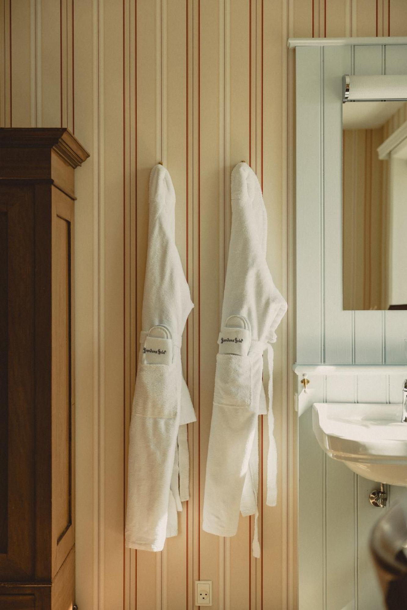 Double or Twin Room with Shared Bathroom - Annex