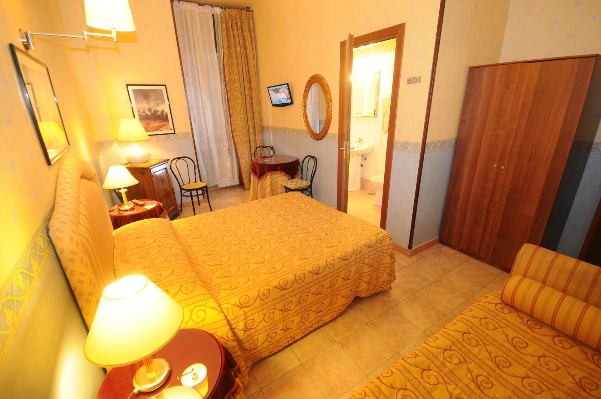 Triple Room