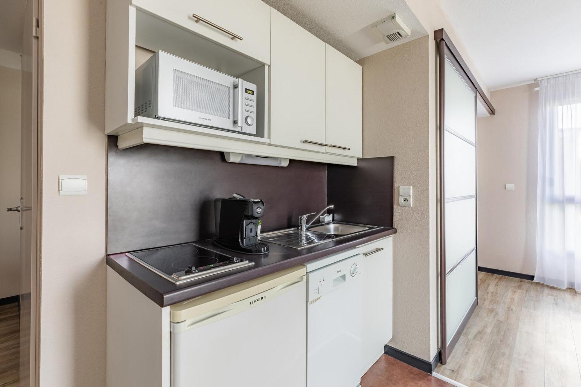Superior One Bedroom Apartment